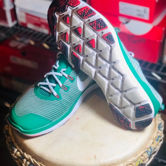 Nike Men's Versatility Green/Red Sz 12, 833336-316 - Picture 7 of 9